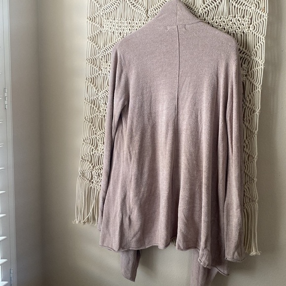 Barefoot Dreams cardigan Cozychic Ultra Lite light pink softest cardigan… - Picture 8 of 9